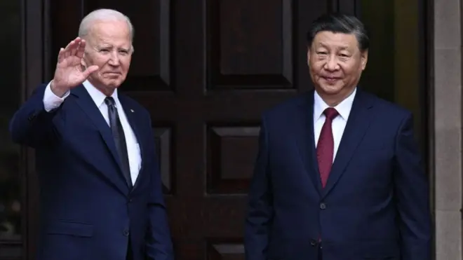 アメリカのバイデン大統領(左)と中国の習主席