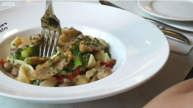 싱가포르에는 세계에서 유일하게 실험실 재배 육류를 메뉴로 올린 식당이 있다