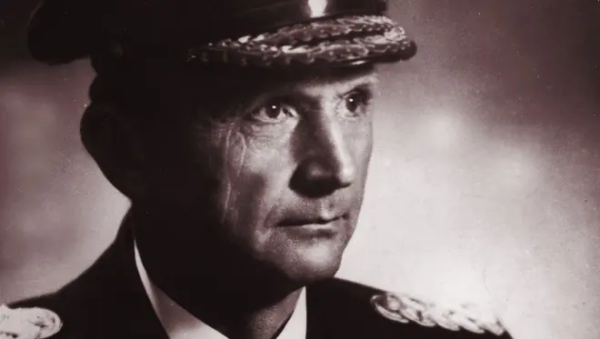 Retrato de Dönitz