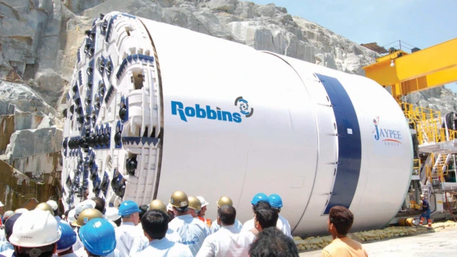 టన్నెల్ బోరింగ్ మెషీన్