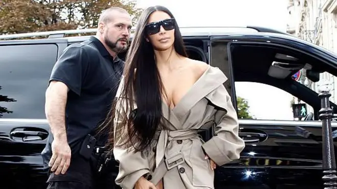 Kim Kardashian e seu guarda-costas Pascal Duvier em Paris em 2016