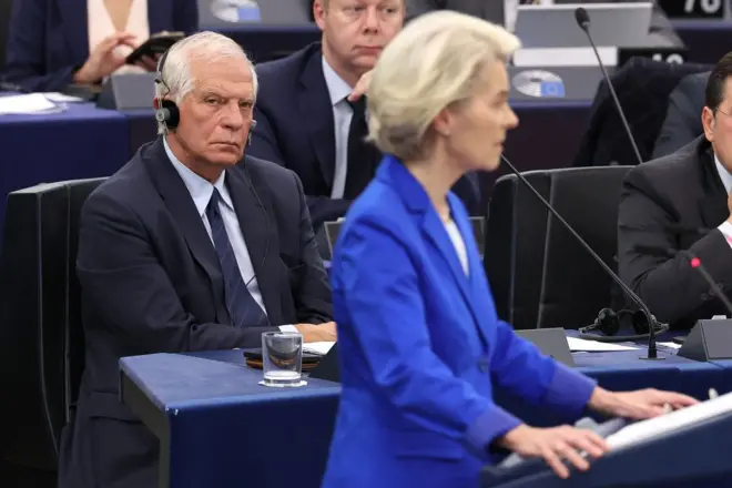 Josep Borrell ve Ursula von der Leyen
