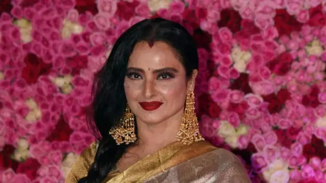 રેખાએ બહુ નાની ઉંમરે ફિલ્મોમાં કામ કરવાનું શરૂ કરી દીધું હતું