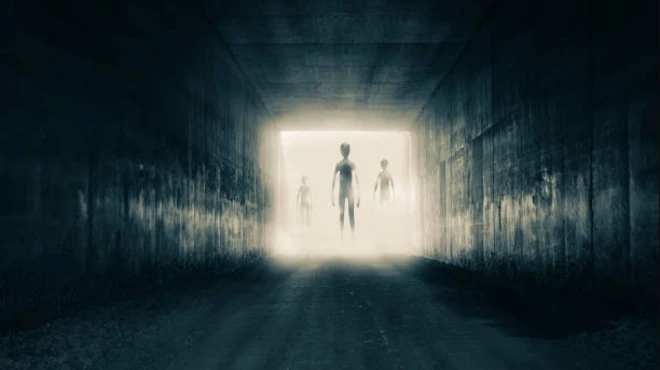 รูปเอเลียนในอุโมงค์