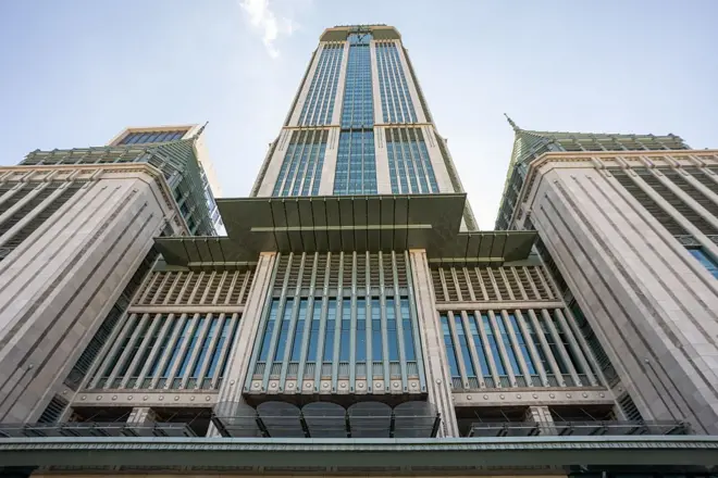 İstanbul'daki Merkez Bankası binası aşağıdan görülüyor. 