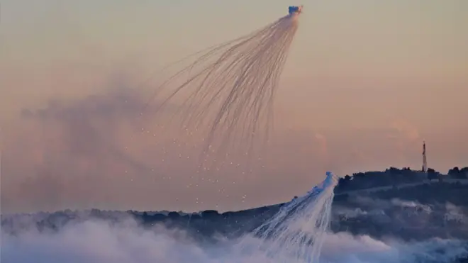গত ১ই অক্টোবর ধায়রা গ্রামের উপর হামলার দৃশ্য