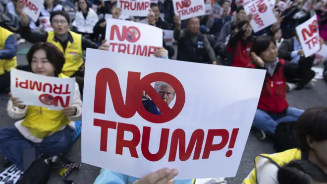 Протест против тарифов Трампа в Южной Корее