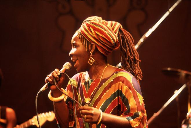 Rita Marley en un concierto del 29 de septiembre de 1982