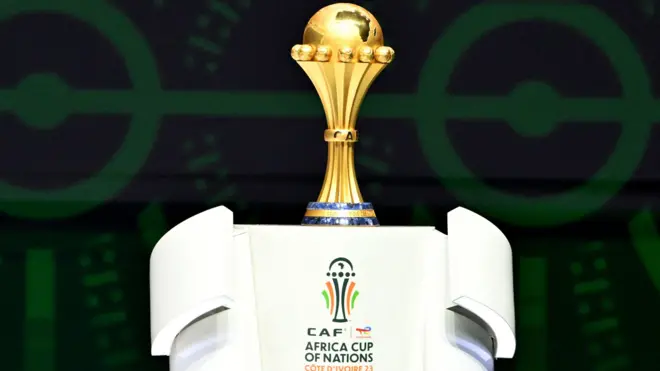 Aworan ife ẹyẹ adulawọ 