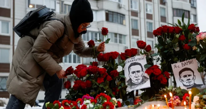 ඇලෙක්සෙයි නවාල්නි යනු, වැඩ වශයෙන් පූටින් ඍජුව විවේචනය කළ අයෙකි