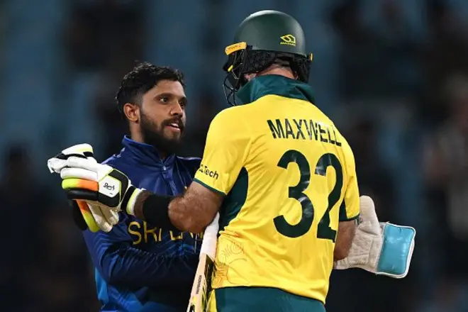 2023 ලෝක කුසලාන ක්රිකට් තරගාවලියේ අද (ඔක්. 16 වැනිදා) පැවති තරගයෙන් ශ්රී ලංකාව කඩුලු 5 කින් පරාජයට පත්කරමින් තරගාවලියේ සිය පළමු ජයග්රහණය වාර්තා කිරීමට ඕස්ට්රේලියාව සමත් විය.