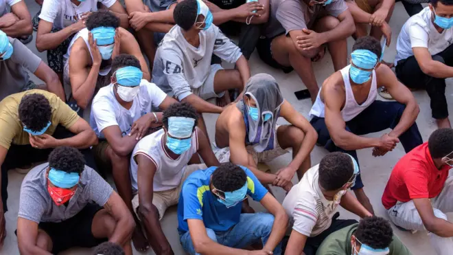 數千名曾經被迫在緬甸詐騙園區工作的人士被救出後滯留緬甸。