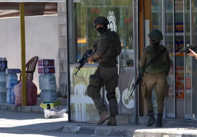 حضور نیروهای اسرائیلی در کرانه باختری اشغالی