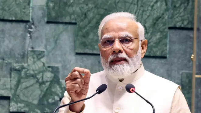 नरेंद्र मोदी