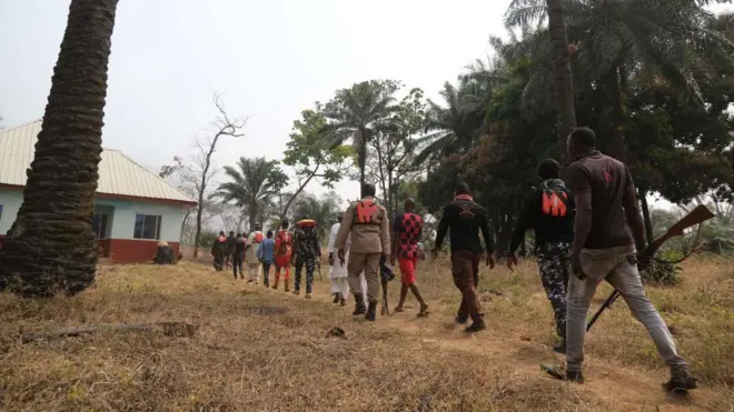 Mmadụ ndị ji egbe