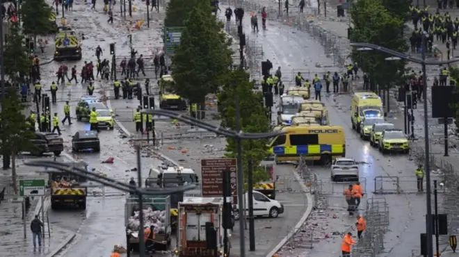 Balaa konkolaataa Liiverpuul