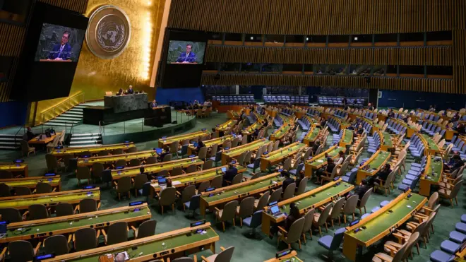 ألقى رئيس وزراء اليابان، شيغيرو إيشيبا، كلمةً أمام الدورة الثمانين للجمعية العامة للأمم المتحدة في 23 سبتمبر/أيلول 2025 في مدينة نيويورك.