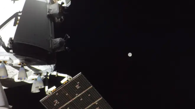 Pogled na mesec iz Oriona