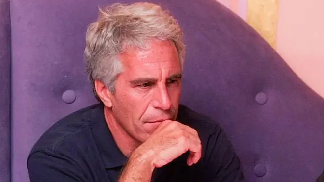 Jeffrey Epstein em Cambridge, Massachussetts, em 9/8/2004.