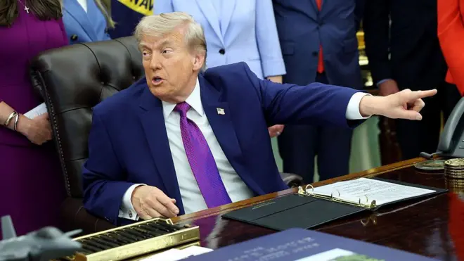 Trump, Beyaz Saray'da anne sağlığı üzerine bir etkinlikte konuşuyor.