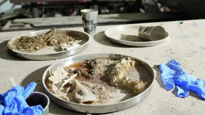 డాక్టర్స్ హాస్టల్‌లోని దృశ్యాలు 