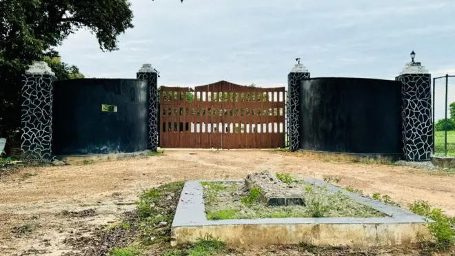 මේවන විට උතුරු පළාතේ ආරක්ෂක කඳවුරු රැසක් ඉවත් කරමින් ඇති බව දැක ගැනීමට හැකිය.