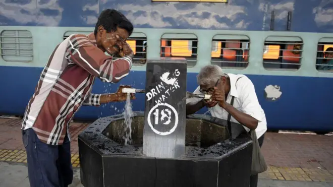 మంచినీరు, రైల్వే స్టేషన్