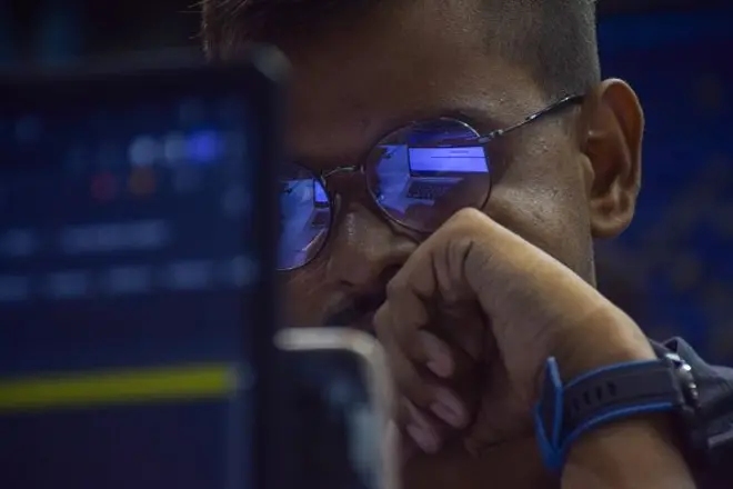 මෙම ආයතනය තැන්පත්කරුවන්ගෙන් ලබා ගෙන ඇති මුදල් ප්රමාණය රුපියල් කෝටි 100 කට අධිකය.