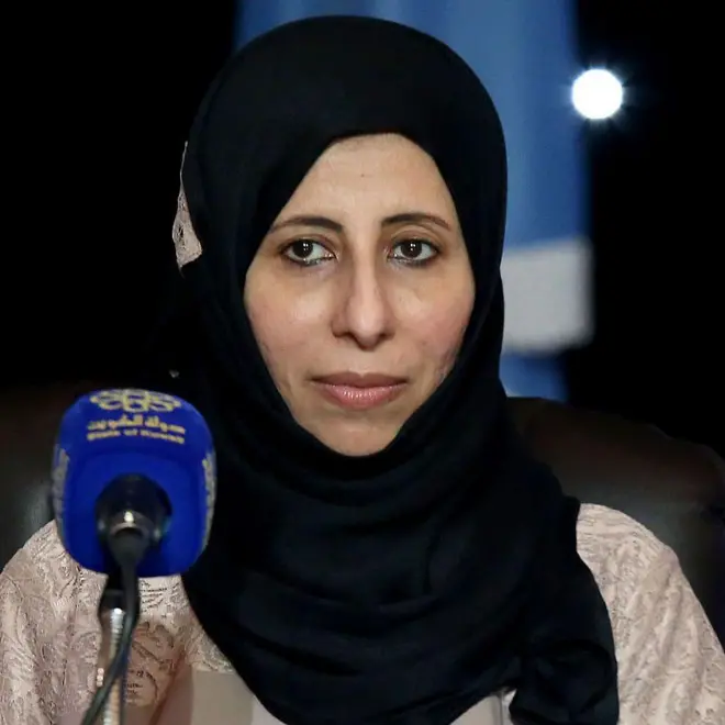 اليمنية أفراح عبد العزيز الزوبة في مؤتمر صحفي عُقد في وزارة الإعلام الكويتية بمدينة الكويت في مايو/أيار 2016
