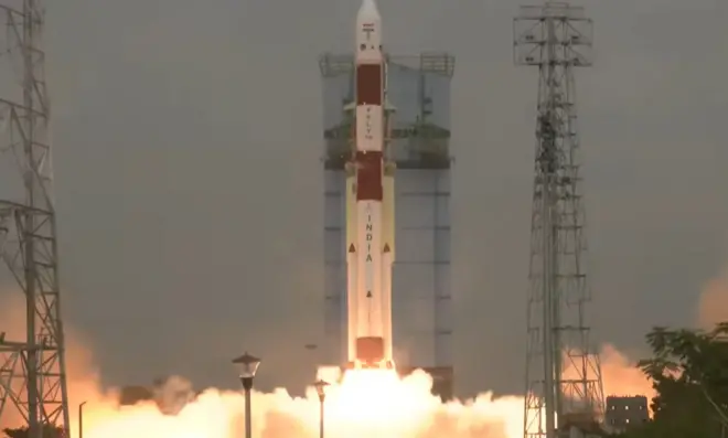 பிஎஸ்எல்வி சி-62 ராக்கெட் கவுன்ட்டவுண் முடிந்து புறப்படும் காட்சி