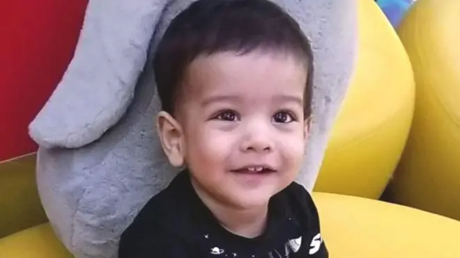 अरहानला तो नऊ महिन्यांचा असताना स्पायनल मस्क्युलर अॅट्रोफी हा आजार झाला असल्याचं निदान झालं 