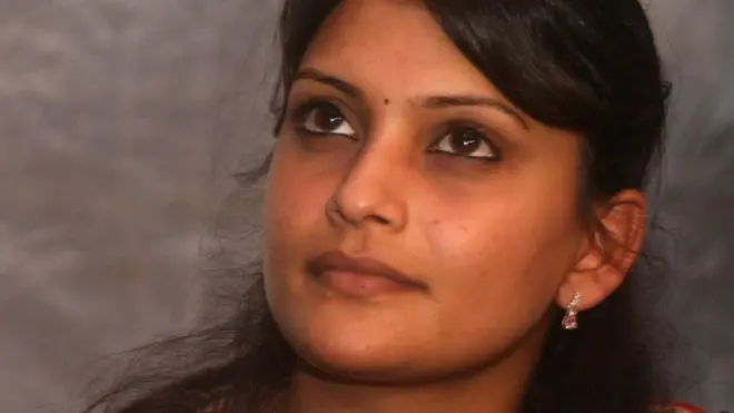 मारिया सुसायराज, नीरज ग्रोव्हर