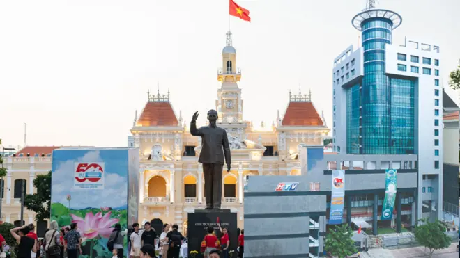 Hình ảnh TP HCM, báo chí
