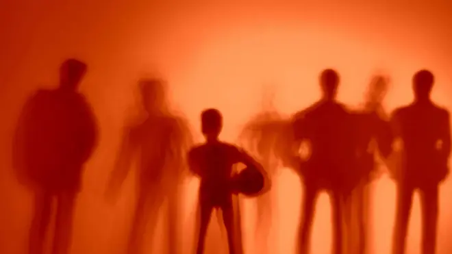 ကျောင်းတွင်းအနိုင်ကျင့်မှုနဲ့ ရန်ပွဲတွေသရုပ်ဖော်ပုံ