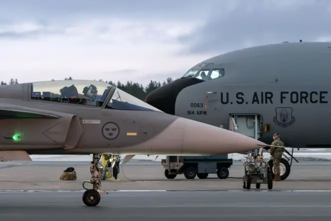 Америка Қўшма Штатларининг КС-135 русумидаги танкер учоғи