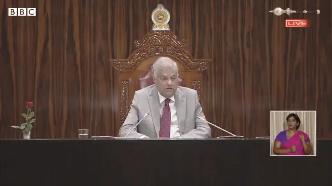 නමවන පාර්ලිමේන්තුවේ පස්වන සභා වාරය විවෘත කරමින් ජනාධිපතිවරයා කළ සම්පුර්ණ කතාව මේ වීඩියෝවේ අන්තර්ගත වේ.