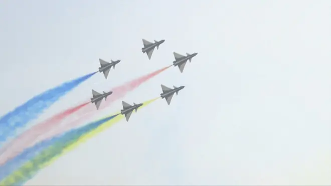 نمایشگاه هوایی ژوهای، هر دو سال یکبار برگزار میشود و در آن چین تجهیزات هوایی و فضایی خود را در بخشهای نظامی و غیرنظامی به نمایش میگذارد.