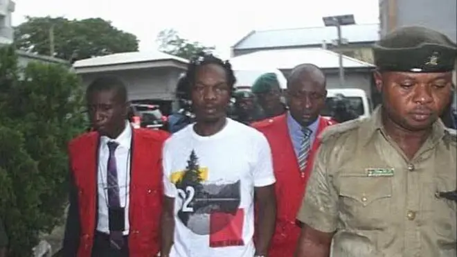 Naira Marley ati awọn osisẹ EFCC