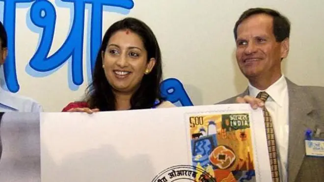 USAID प्रकरणात स्मृती इराणी यांचं नाव कसं आलं? नेमका वाद काय आहे?