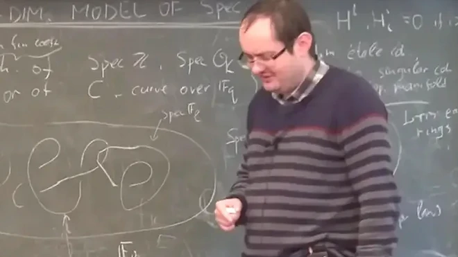 نیکولای دوروف در حال تدریس مدل‌های ریاضی