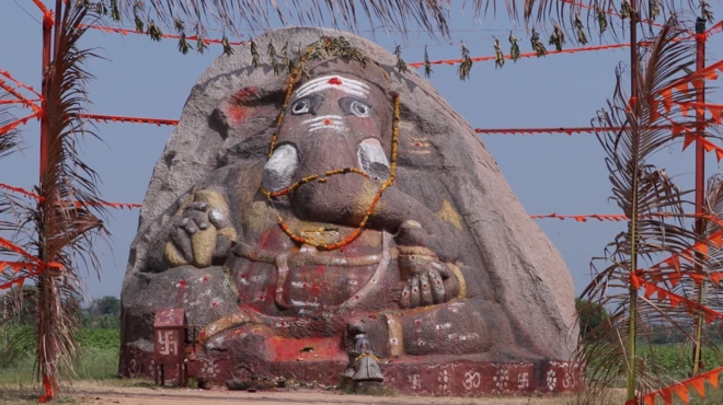 భారీ వినాయక విగ్రహం