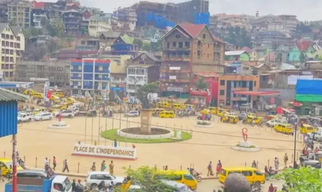 Ku mugoroba wo ku wa gatanu w'indwi iheze, niho abarwanyi ba M23 baboneka hagati mu gisagara ca Bukavu ahazwi nka Place de l'Independance