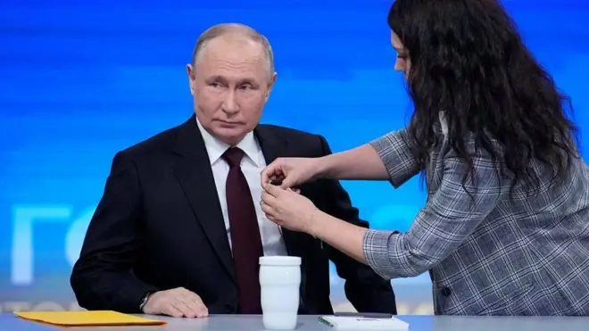 پوتین برای کنفرانس آماده می شود