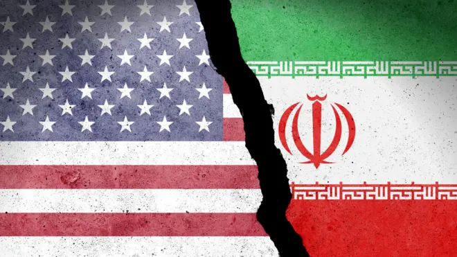 تقول واشنطن إن وفدين أمريكياً وإيرانياً سيتوجهان إلى الدوحة هذا الأسبوع، بينما تنفي طهران وجود محادثات مباشرة مع الولايات المتحدة، وسط ضغوط متزايدة على وقف إطلاق النار المؤقت وغموض بشأن تنفيذ اتفاق 17 يونيو/حزيران، ولا سيما ما يتعلق بمضيق هرمز.