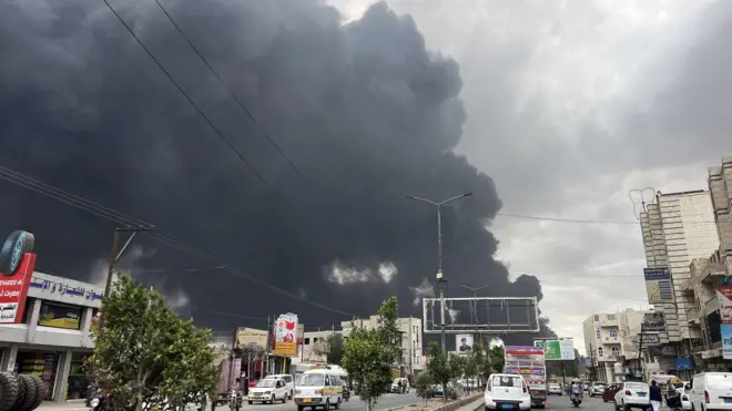 الحوثيون يتوعدون برد مزلزل على إسرائيل رغم حديث عن اتفاق لوقف إطلاق النار مع الولايات المتحدة