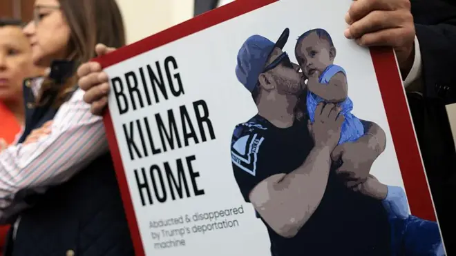 Плакат с изображением Килмара Абрего Гарсии 