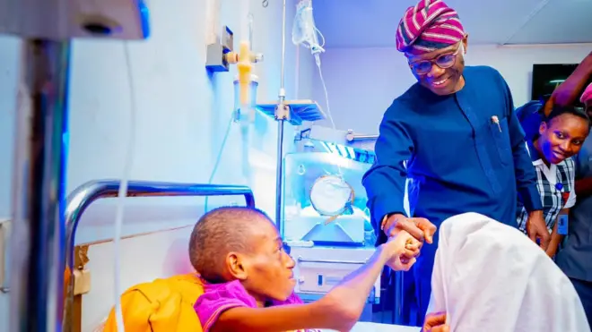 12-year-old Debola wey im intestine bin miss for hospital don die