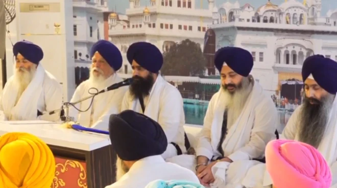 ਅਕਾਲ ਤਖਤ ਸਾਹਿਬ ਦੇ ਕਾਰਜਾਕਰੀ ਜਥੇਦਾਰ ਗਿਆਨੀ ਕੁਲਦੀਪ ਸਿੰਘ ਗੜਗੱਜ
