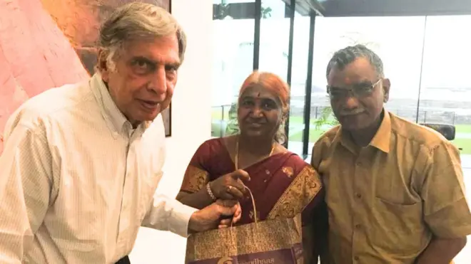 రతన్ టాటాతో లక్ష్మణన్ దంపతులు