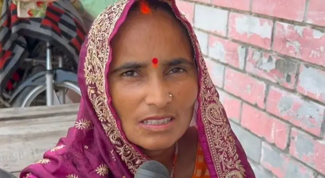 इस्रायलमध्ये कामासाठी गेलेले मजूर त्यांच्या घरच्यांना काय सांगत आहेत?